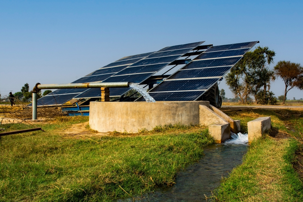 Solar Tubewell: Addressin Juice n' Wata Challenges Simultaneously